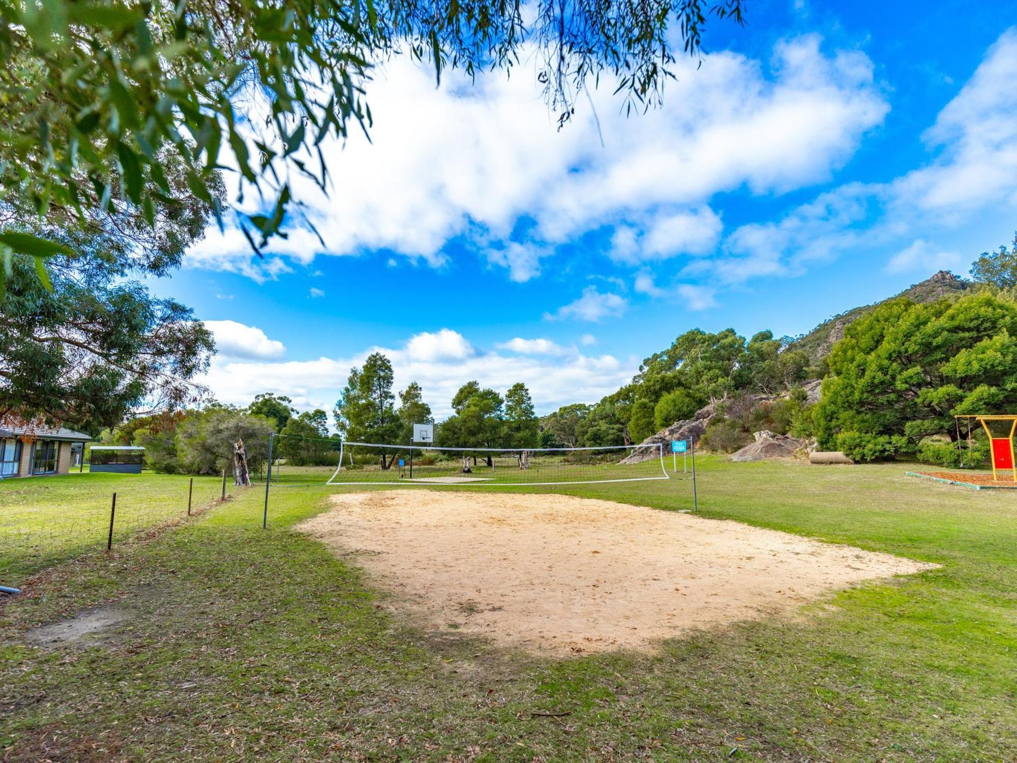 Nrma Halls Gap Holiday Park Hotel Bagian luar foto